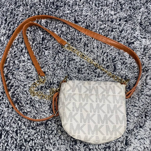 Michael Kors Crossbody - Picture 2 of 2